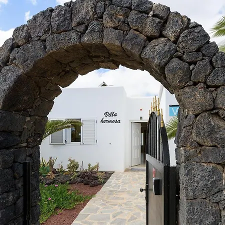 Hermosa Puerto del Carmen (Lanzarote)