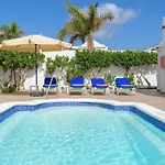 Hermosa Puerto del Carmen (Lanzarote)