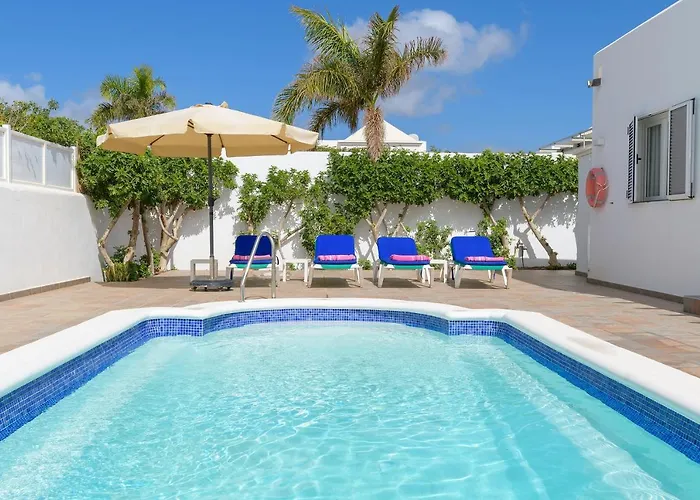 Hermosa Puerto del Carmen (Lanzarote)